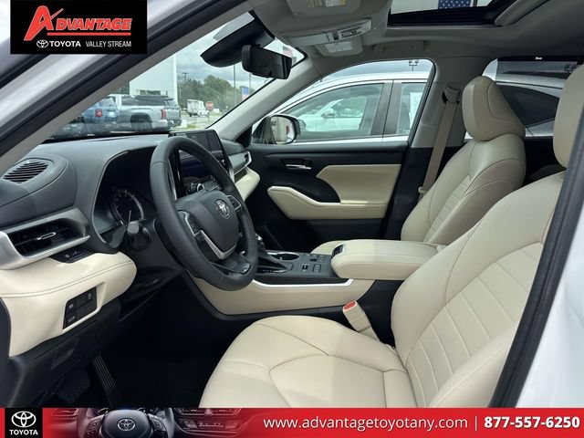 Used 2023 Toyota Highlander XLE AWD/4WD image 20
