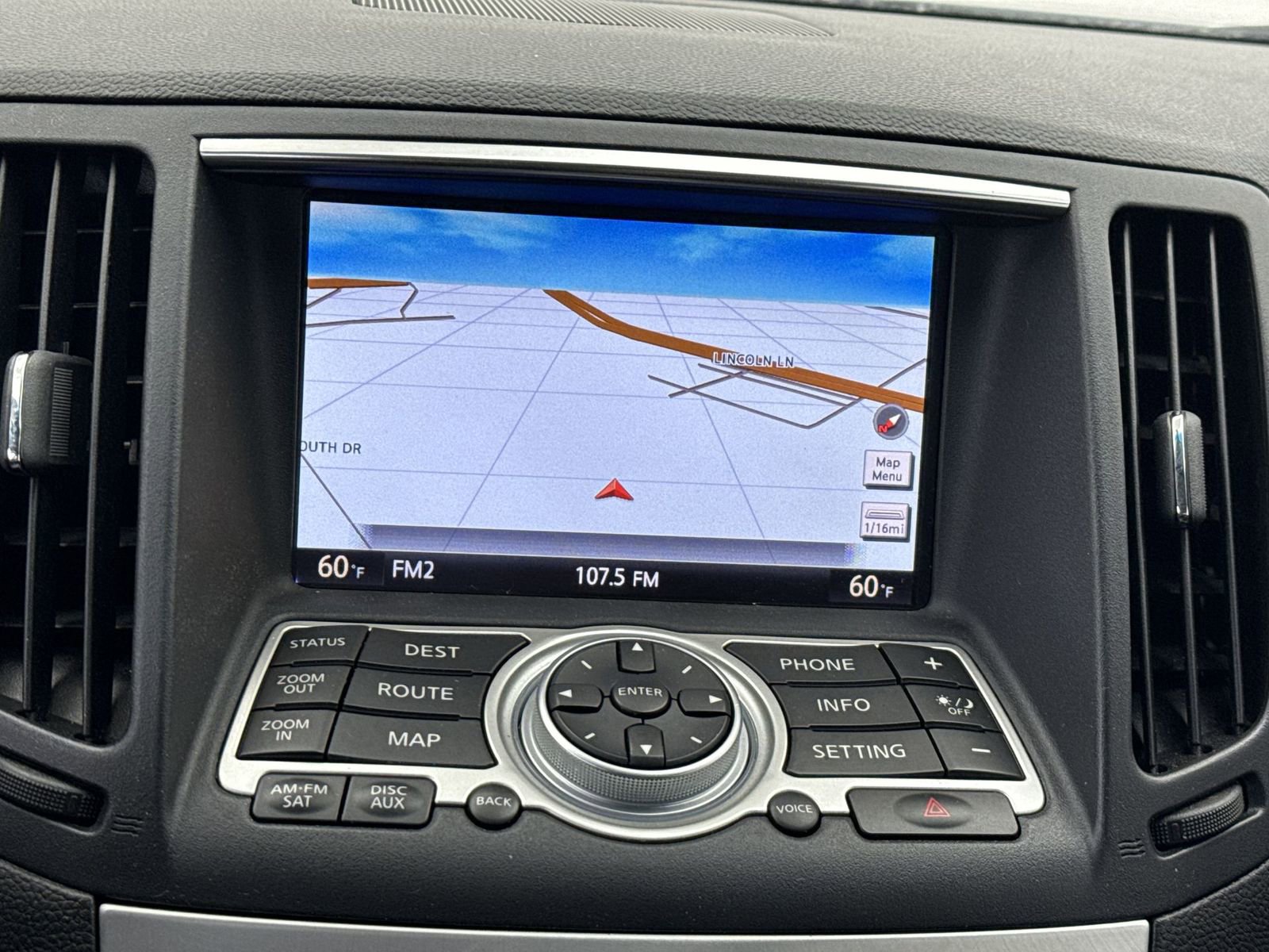 Used 2015 INFINITI Q60 Convertible w/ Premium Package image 27