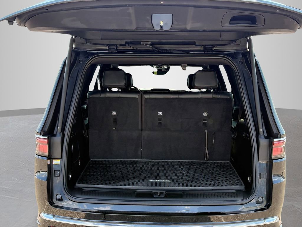 Used 2024 Jeep Wagoneer Series II image 5