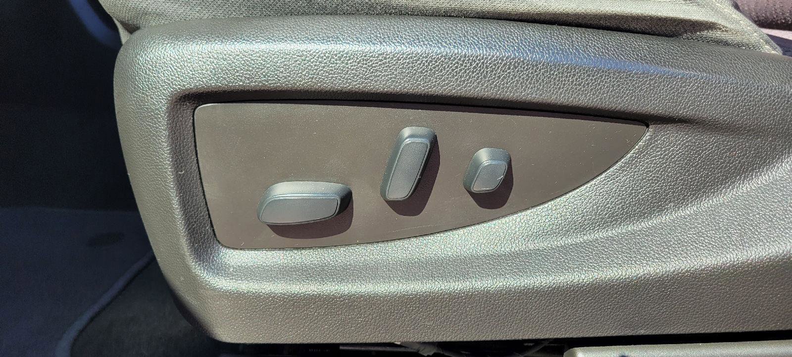 Used 2018 Chevrolet Tahoe LS image 10