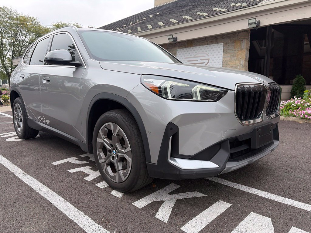 Used 2023 BMW X1 xDrive28i w/ Convenience Package AWD/4WD image 4
