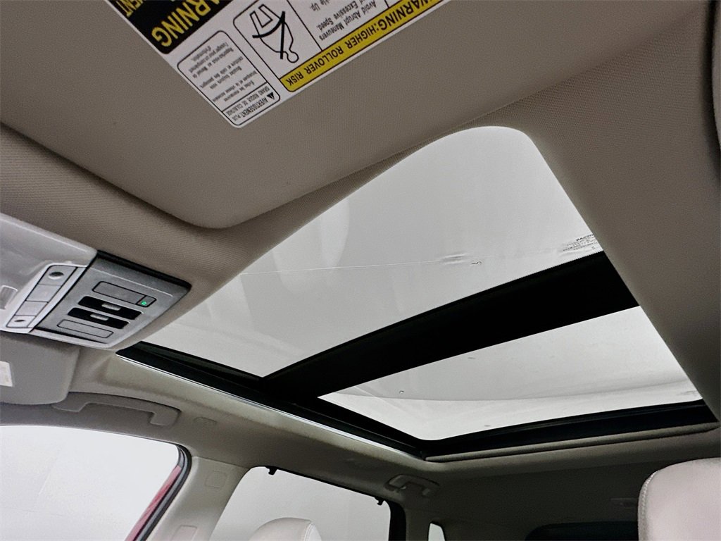 Used 2023 Nissan Rogue SL w/ SL Premium Package image 21