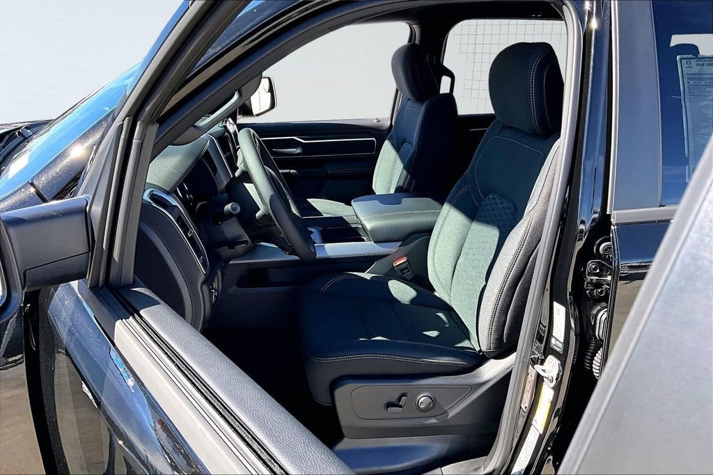 New 2026 RAM 1500 Big Horn AWD/4WD image 3