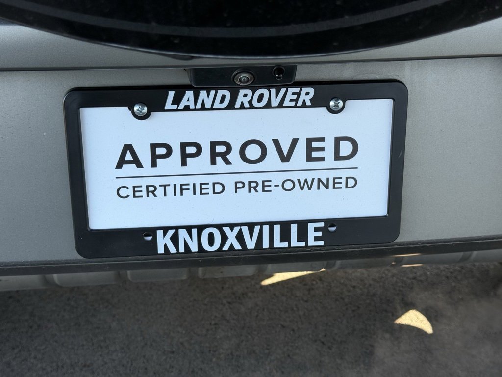 Used 2023 Land Rover Defender 110 X-Dynamic SE image 5