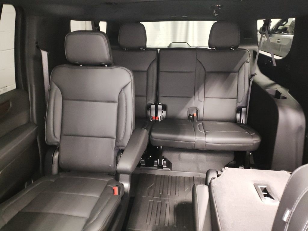 New 2026 GMC Yukon XL Denali w/ Sun & Power Step Package image 28
