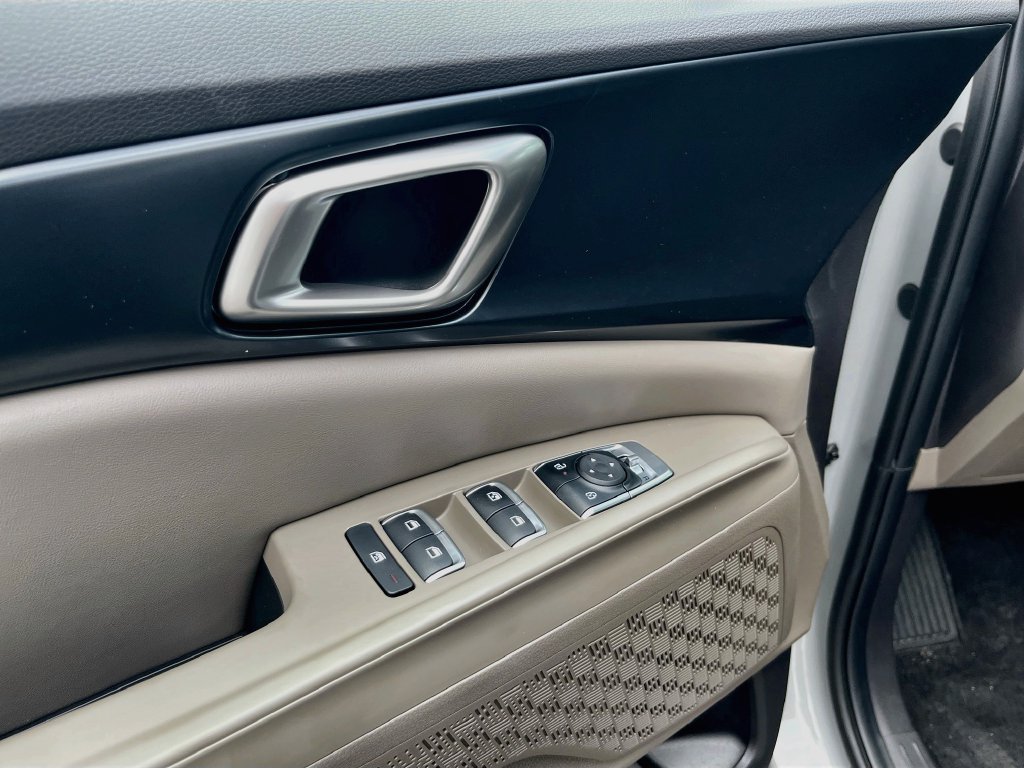 New 2027 Kia Carnival LXS FWD image 11