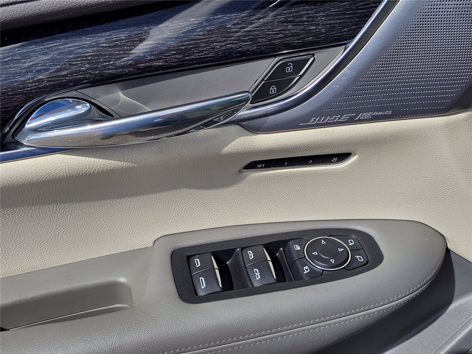Used 2022 Cadillac XT6 Premium Luxury w/ Technology Package FWD image 14