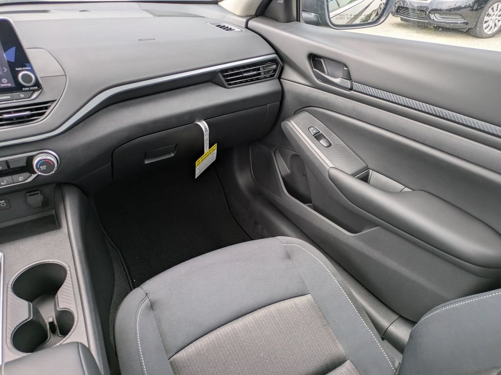 Certified 2025 Nissan Altima 2.5 S FWD image 17