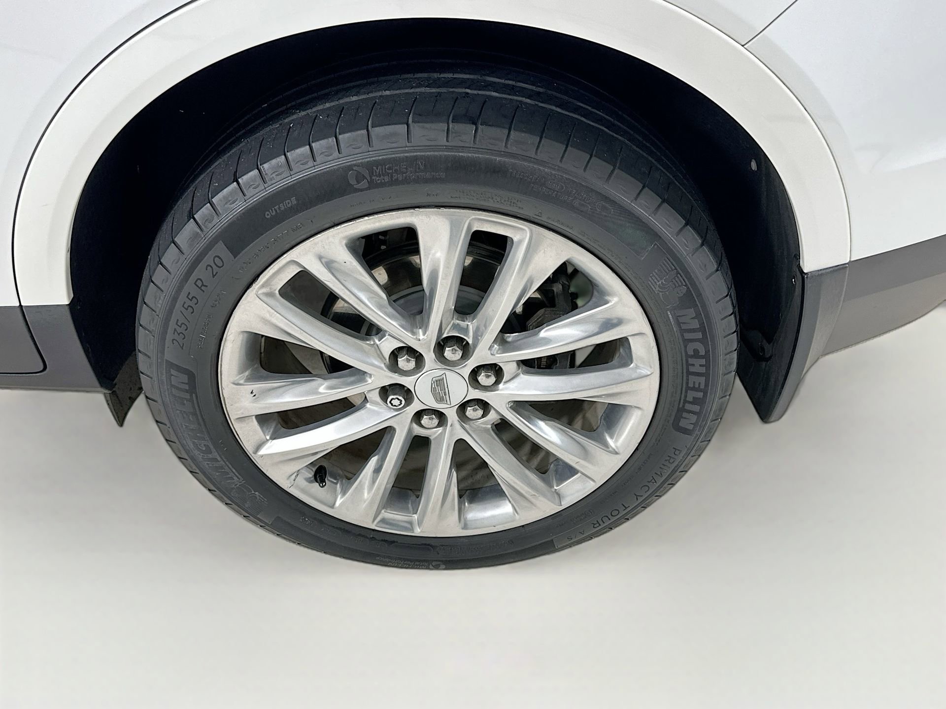 Used 2017 Cadillac XT5 Platinum image 33