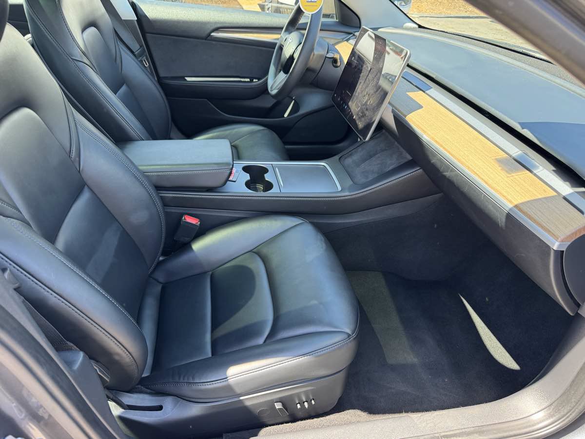 Used 2023 Tesla Model 3 Standard Range RWD image 17