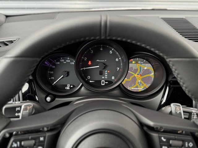 New 2026 Porsche Macan Turbo image 22