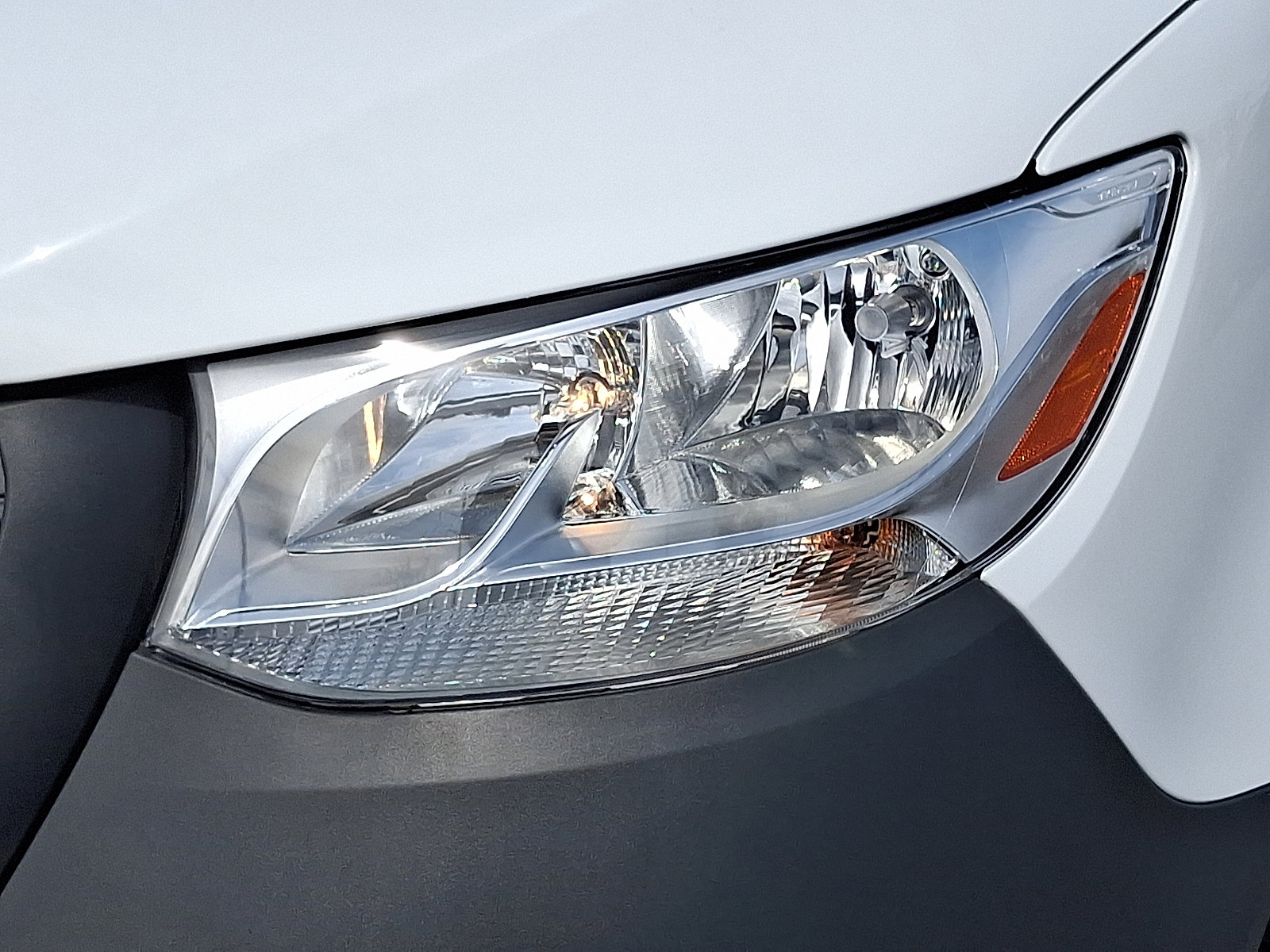 Used 2024 Mercedes-Benz Sprinter 2500 image 12