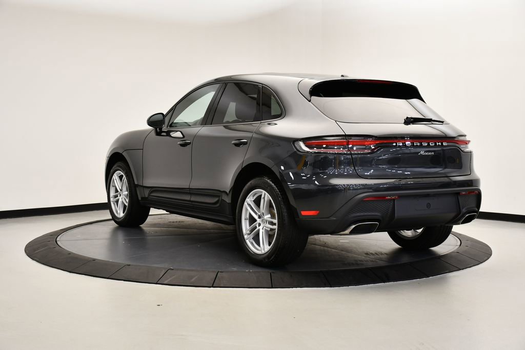 Certified 2025 Porsche Macan Turbo AWD/4WD image 3