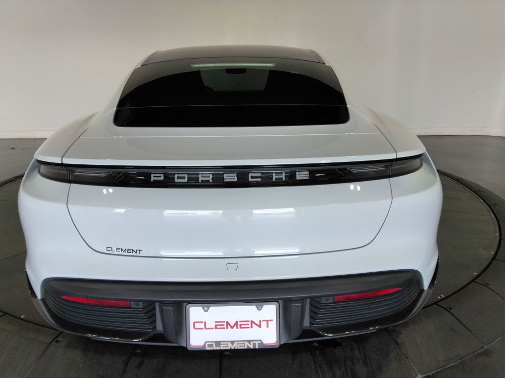 Used 2022 Porsche Taycan image 7