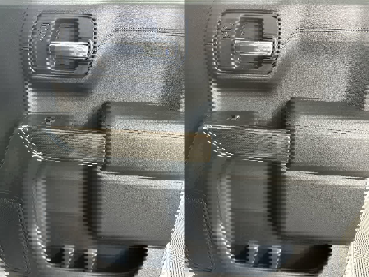 Used 2019 Chevrolet Silverado 1500 LT w/ All-Star Edition image 22