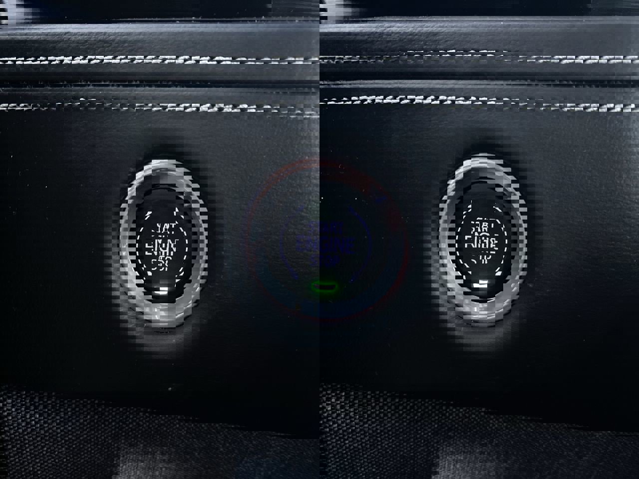 Certified 2025 Cadillac Escalade Premium Luxury Platinum image 9