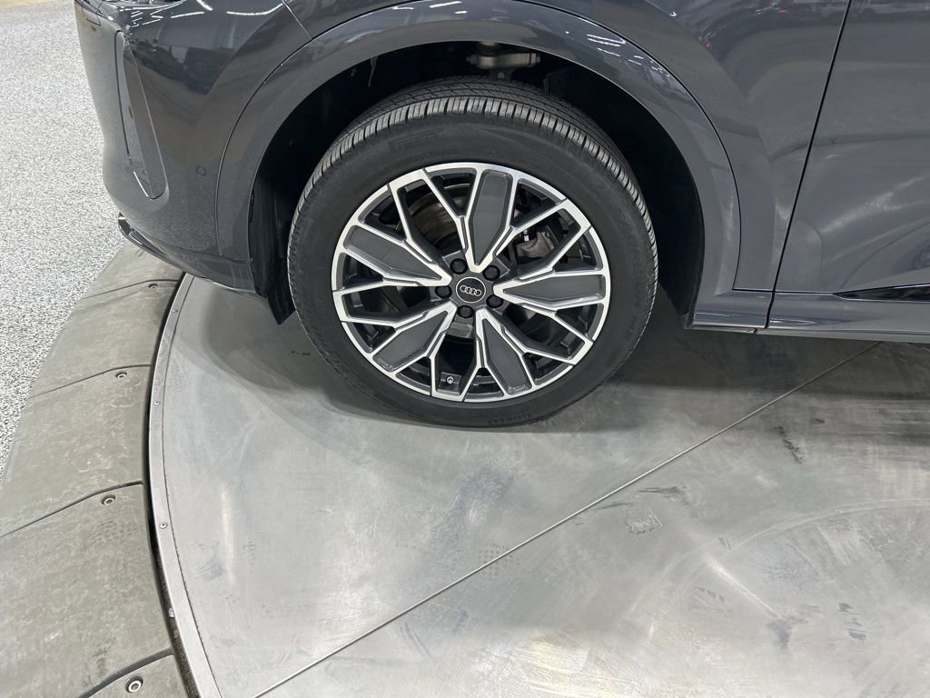 Used 2025 Audi Q5 Premium Plus image 29