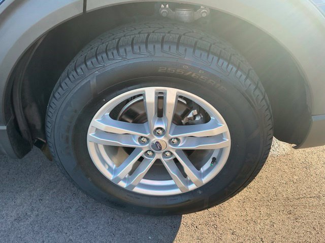 Used 2022 Ford Explorer XLT AWD/4WD image 14