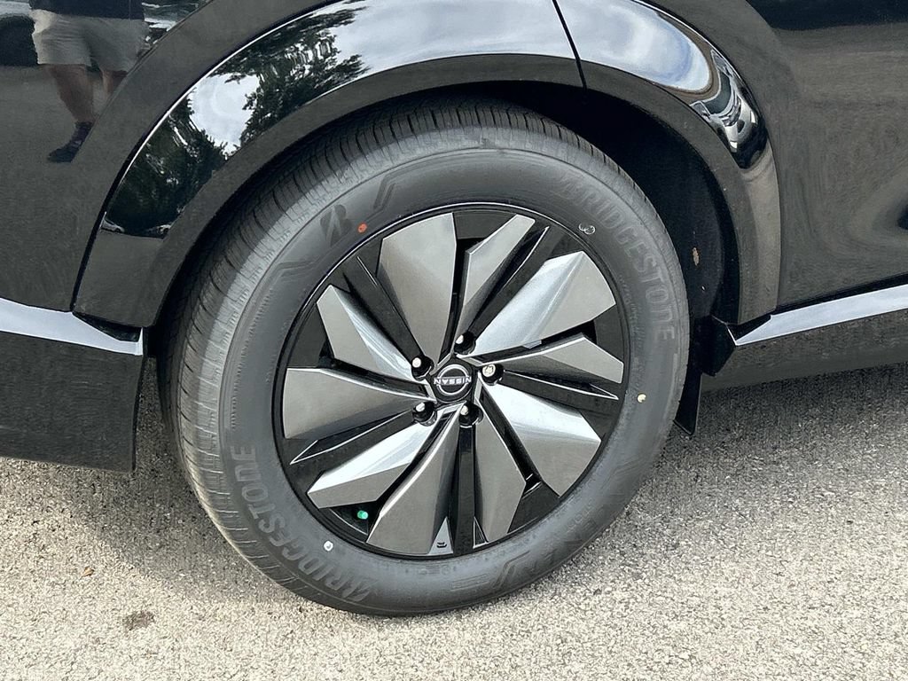 New 2025 Nissan Ariya AWD image 11