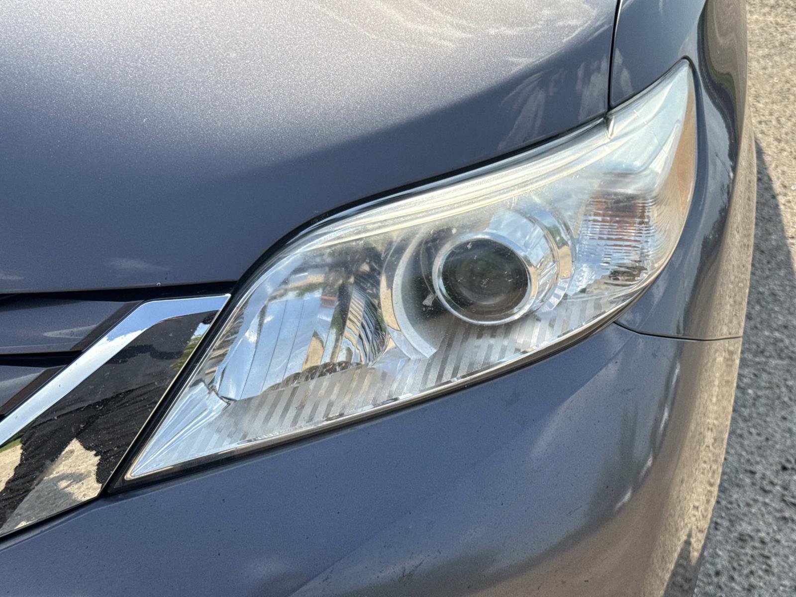 Used 2015 Toyota Sienna LE image 9