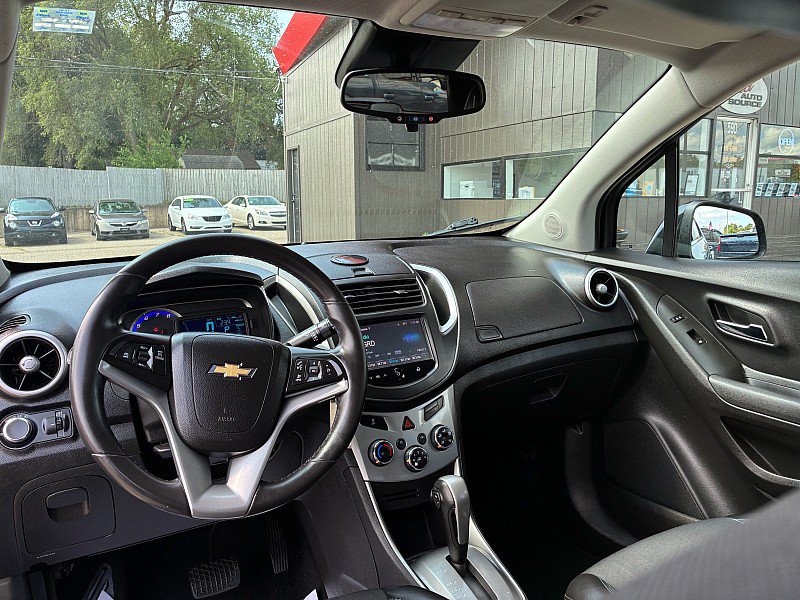 Used 2015 Chevrolet Trax LT w/ LT Plus Package FWD image 21