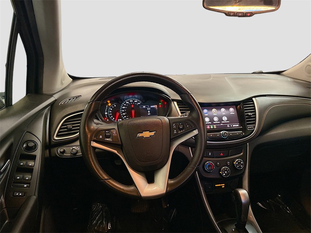 Used 2020 Chevrolet Trax LT w/ LT Convenience Package image 20