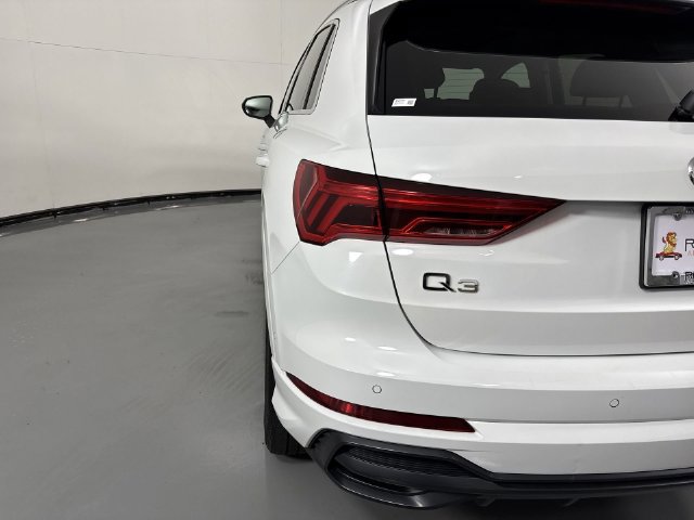 Used 2020 Audi Q3 2.0T Prestige w/ Prestige Package AWD/4WD image 32