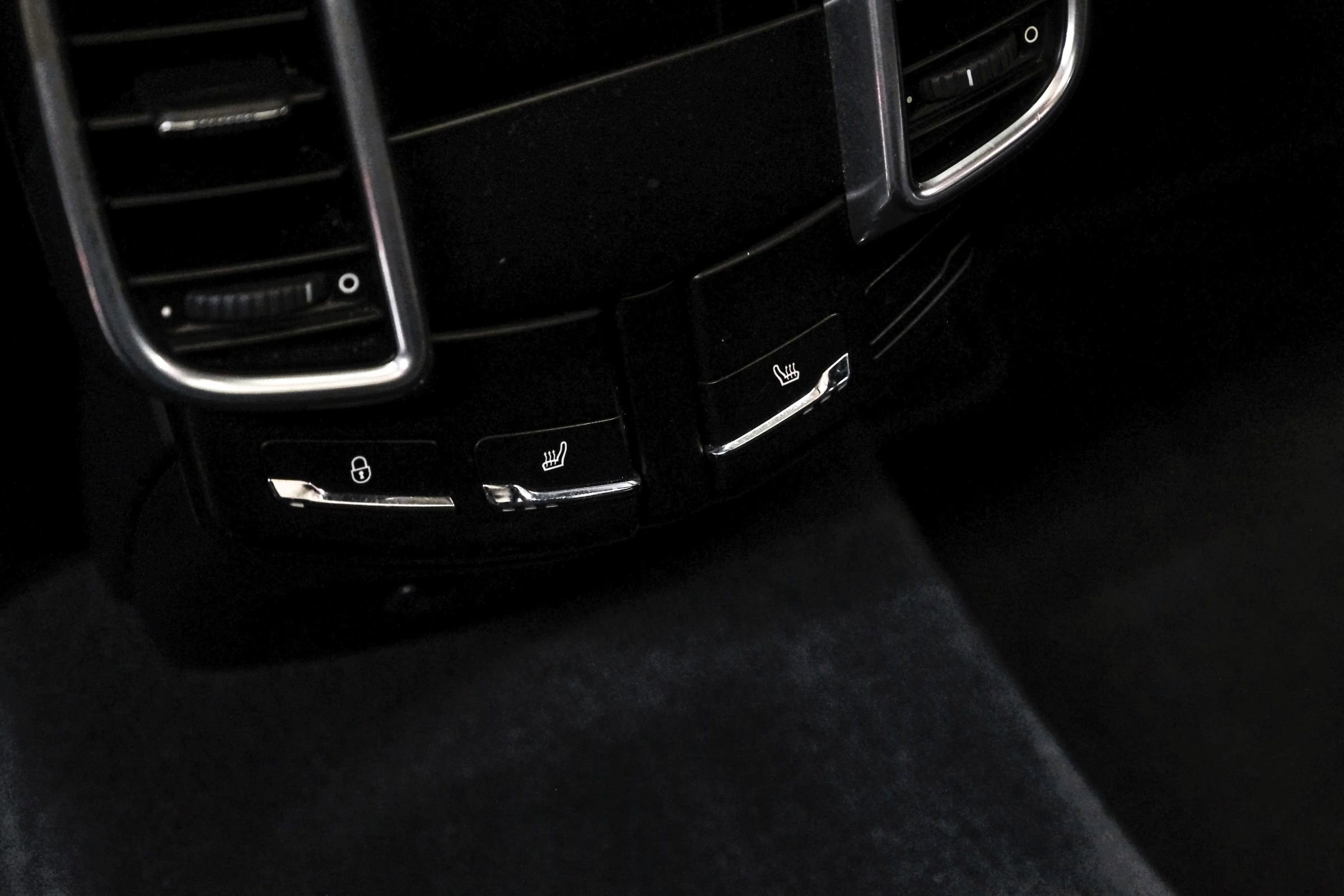 Used 2014 Porsche Cayenne Turbo S AWD/4WD image 42