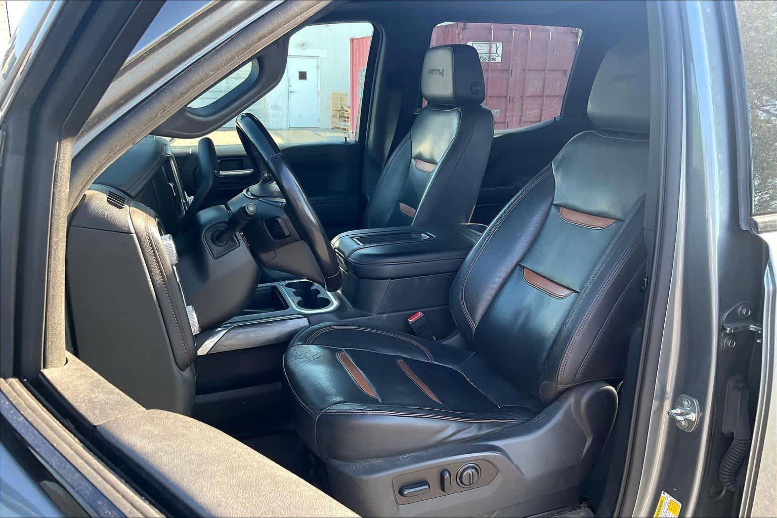 Used 2020 GMC Sierra 1500 AT4 w/ Off-Road Performance Package AWD/4WD image 7