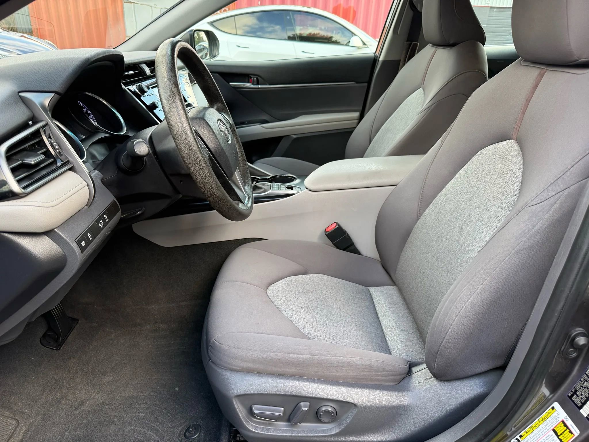 Used 2020 Toyota Camry LE image 13