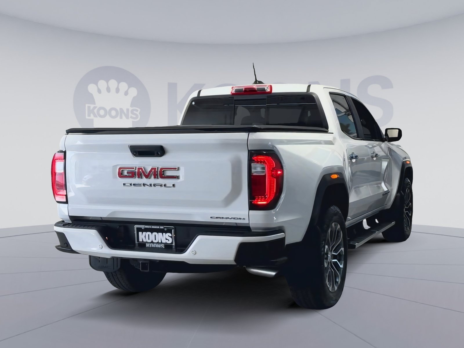 Used 2023 GMC Canyon Denali AWD/4WD image 11