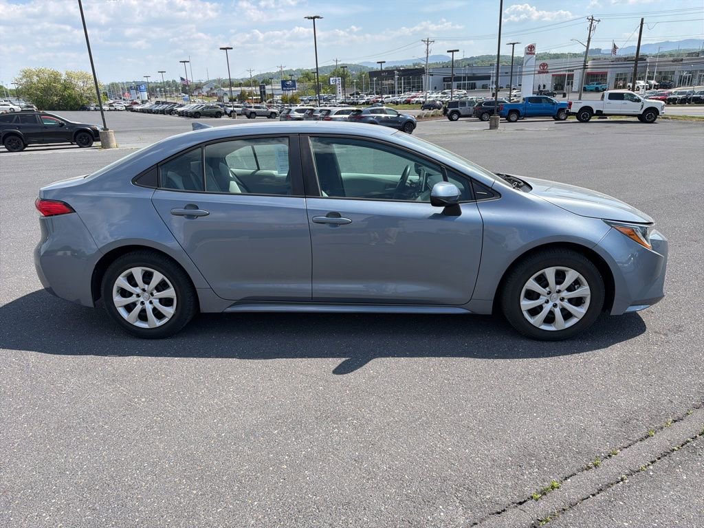 Used 2021 Toyota Corolla LE FWD image 6