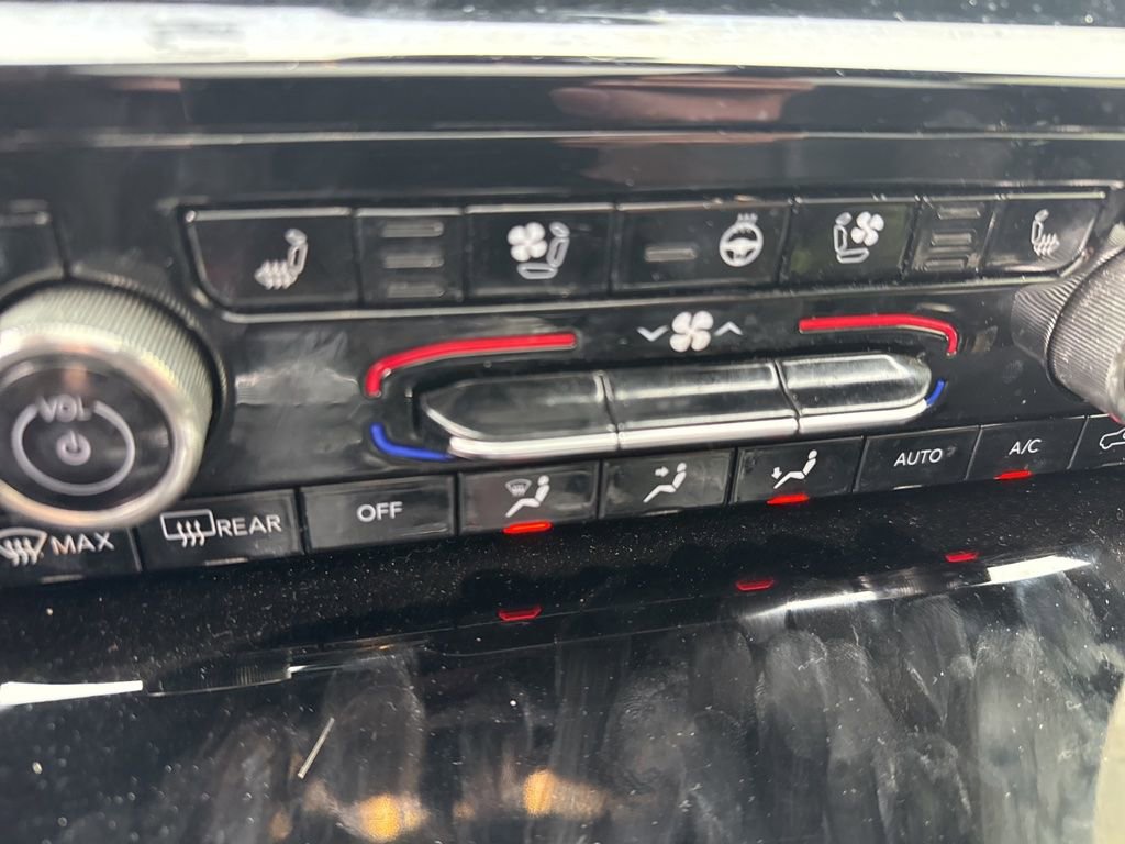 Used 2024 Jeep Grand Cherokee L Summit image 14