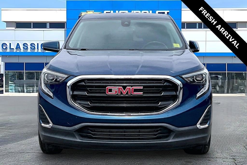 Used 2021 GMC Terrain SLE FWD image 2