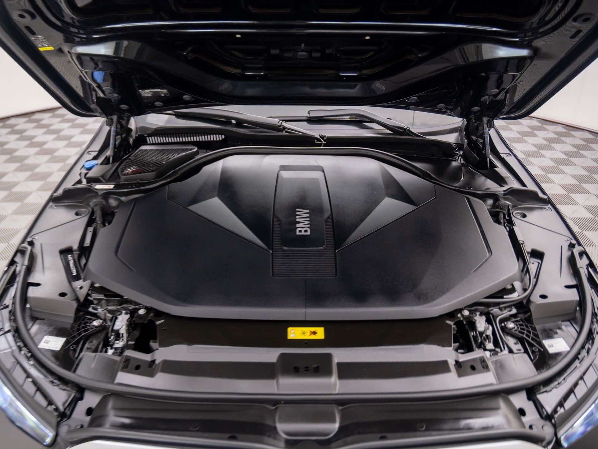 Certified 2025 BMW i5 xDrive40 w/ Premium Package image 28