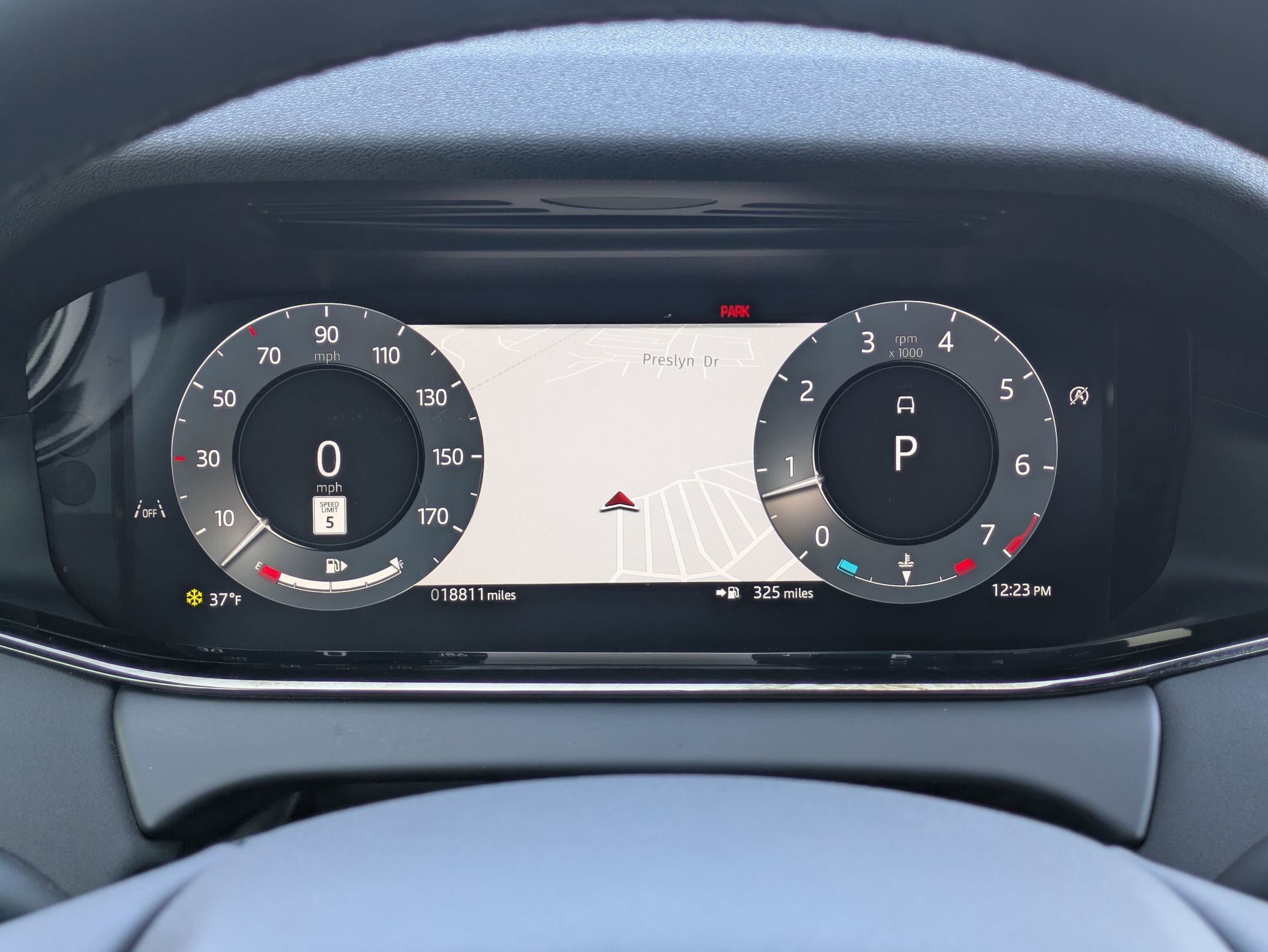 Certified 2025 Land Rover Range Rover Evoque Dynamic SE image 10