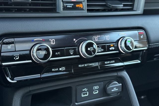 Certified 2023 Honda Pilot Touring image 27