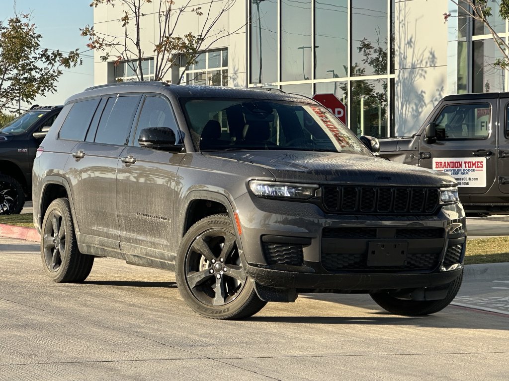 Used 2024 Jeep Grand Cherokee L Altitude AWD/4WD image 2