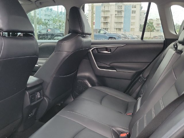 Used 2023 Toyota RAV4 XLE Premium FWD image 8