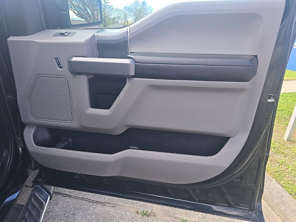 Used 2016 Ford F150 XLT w/ Equipment Group 302A Luxury image 33