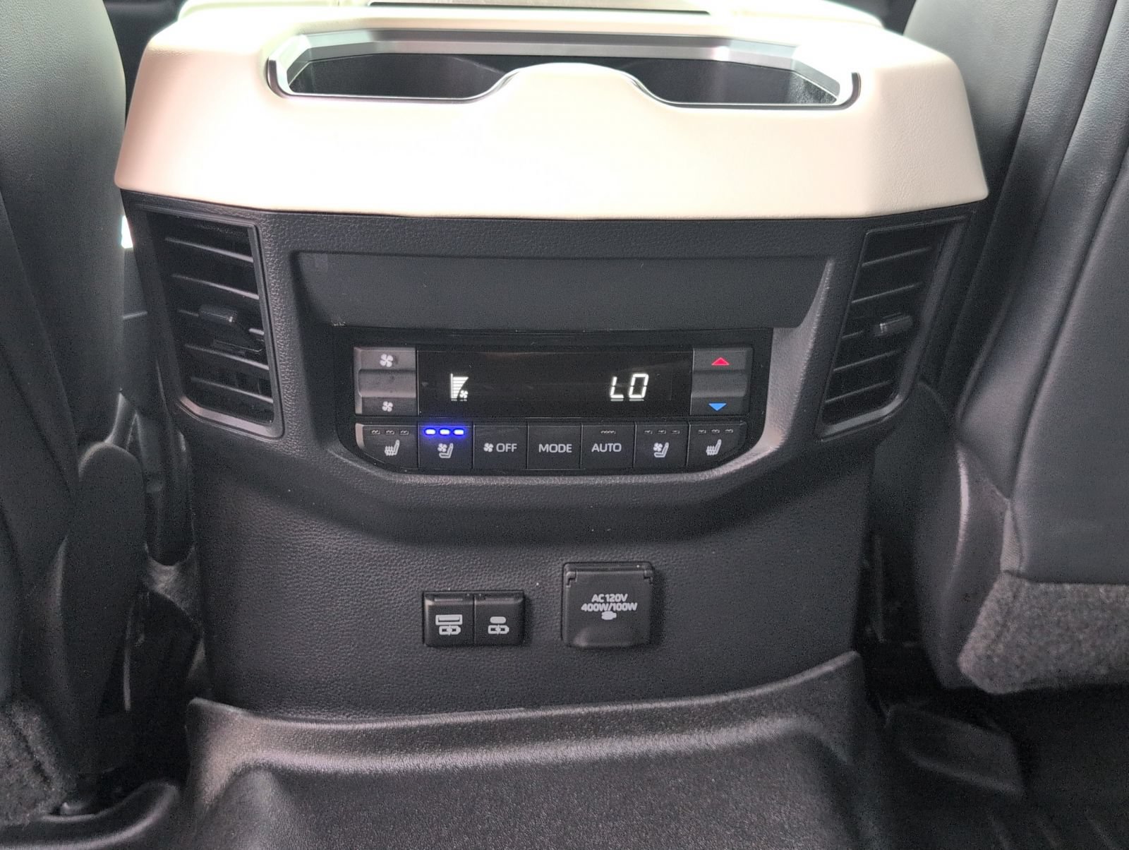 Used 2023 Toyota Sequoia Capstone AWD/4WD image 17