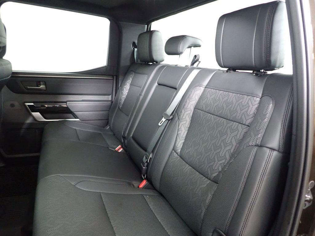 Used 2025 Toyota Tundra Limited AWD/4WD image 41