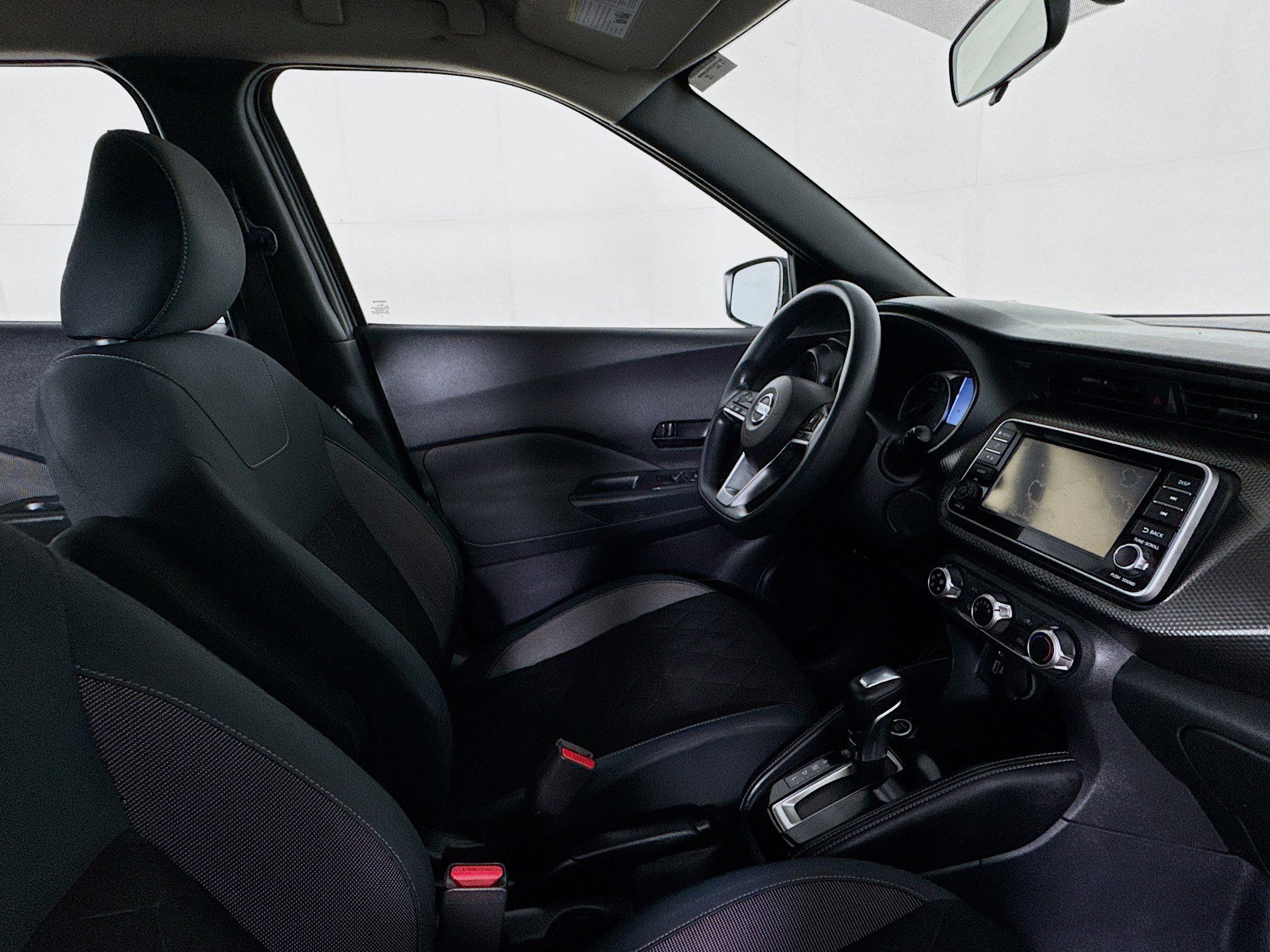 Used 2019 Nissan Kicks S FWD image 28