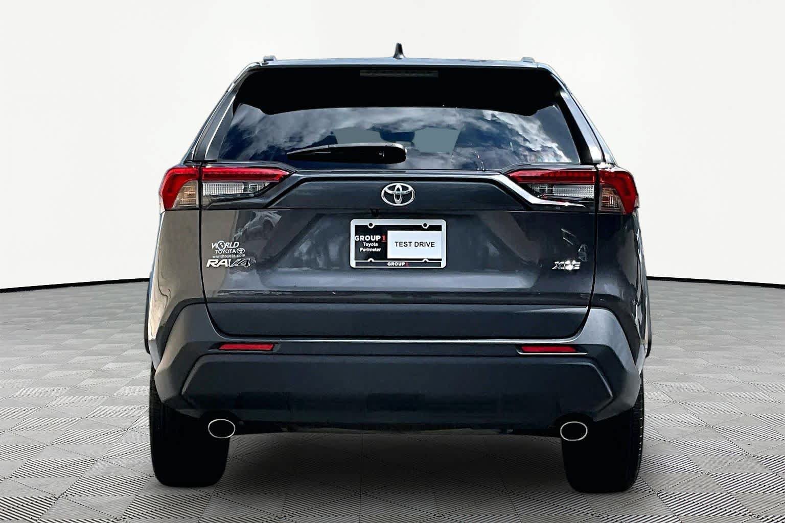 Used 2023 Toyota RAV4 XLE Premium FWD image 5