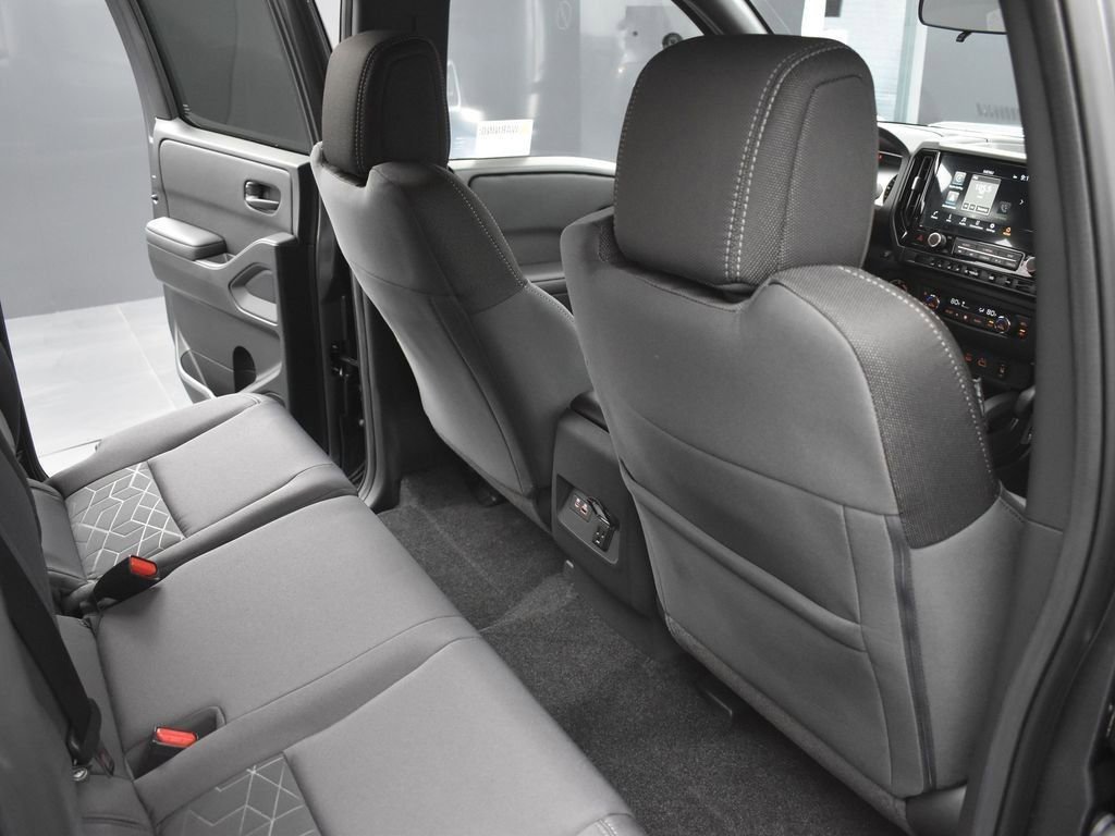 New 2026 Nissan Frontier SV w/ SV Convenience Package image 18