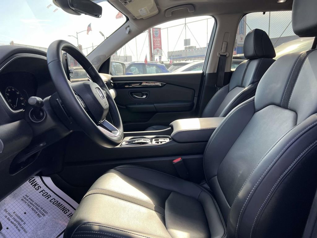 Used 2023 Honda Pilot Touring image 17