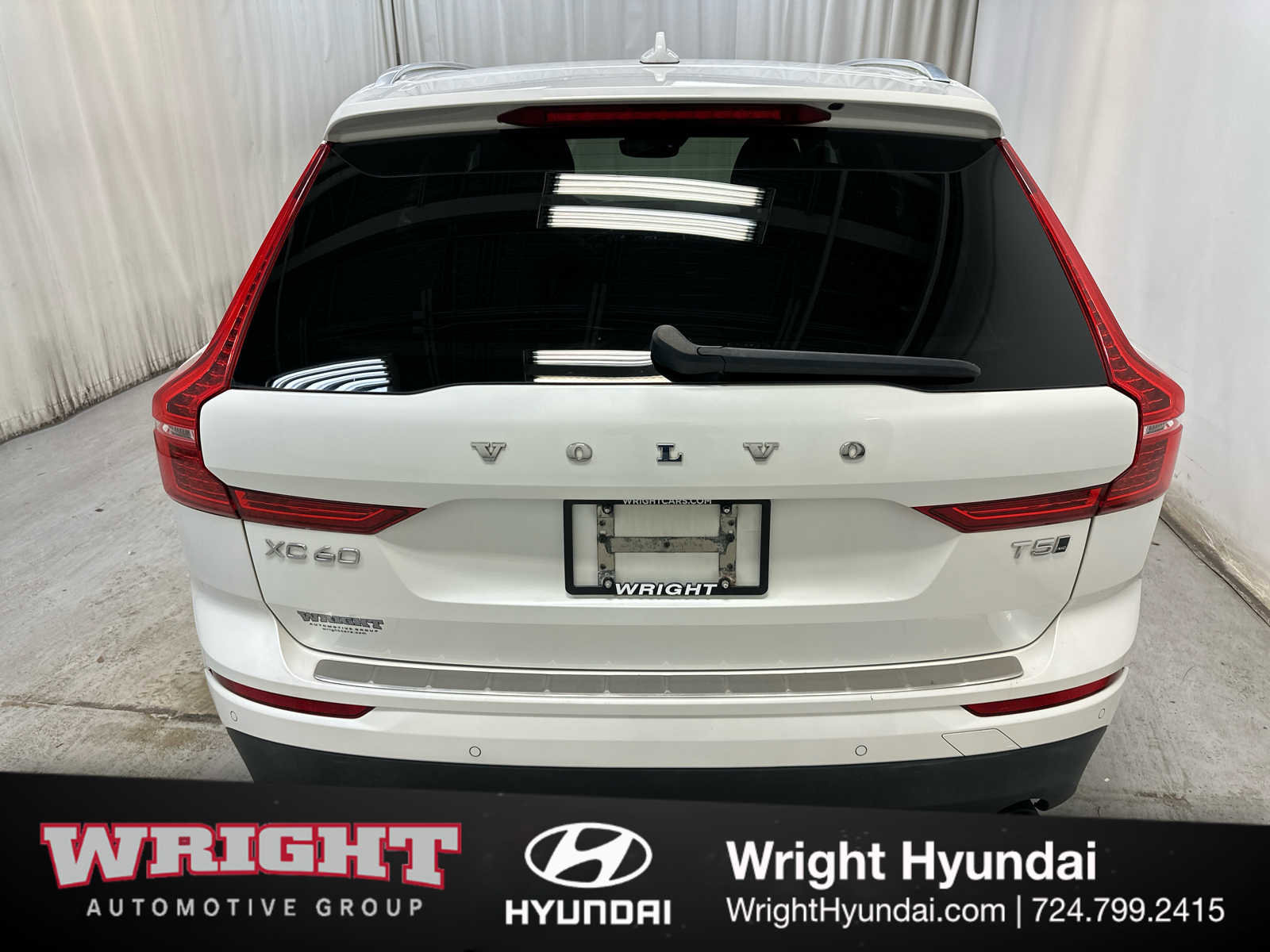 Used 2018 Volvo XC60 T5 Momentum w/ Convenience Package image 5