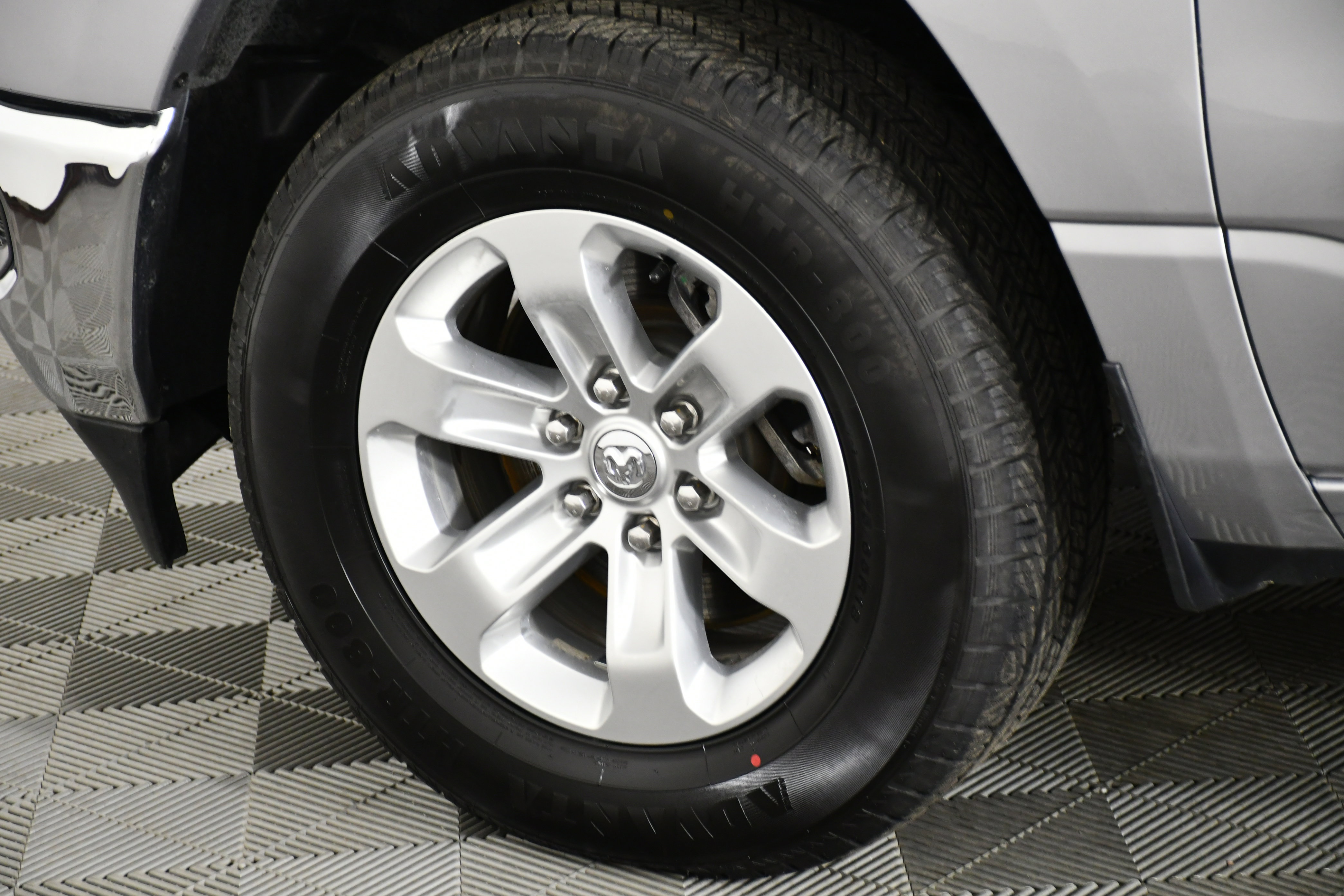 Used 2024 RAM 1500 Laramie image 54