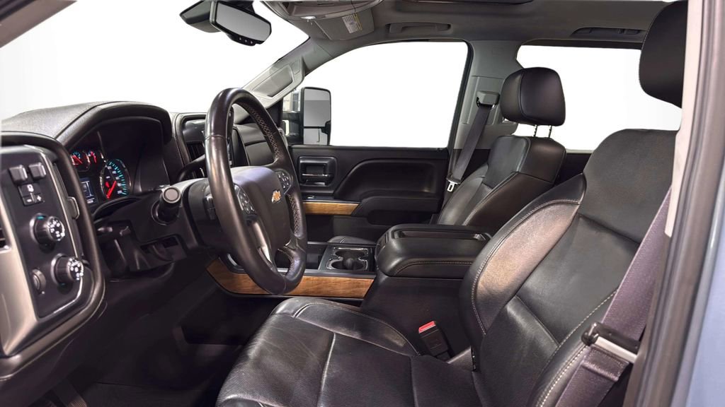 Used 2015 Chevrolet Silverado 1500 LTZ AWD/4WD image 17
