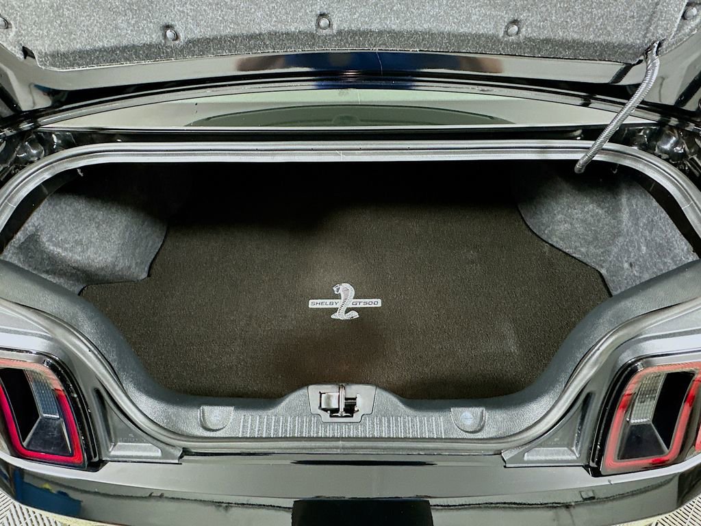 Used 2013 Ford Mustang Shelby GT500 image 28
